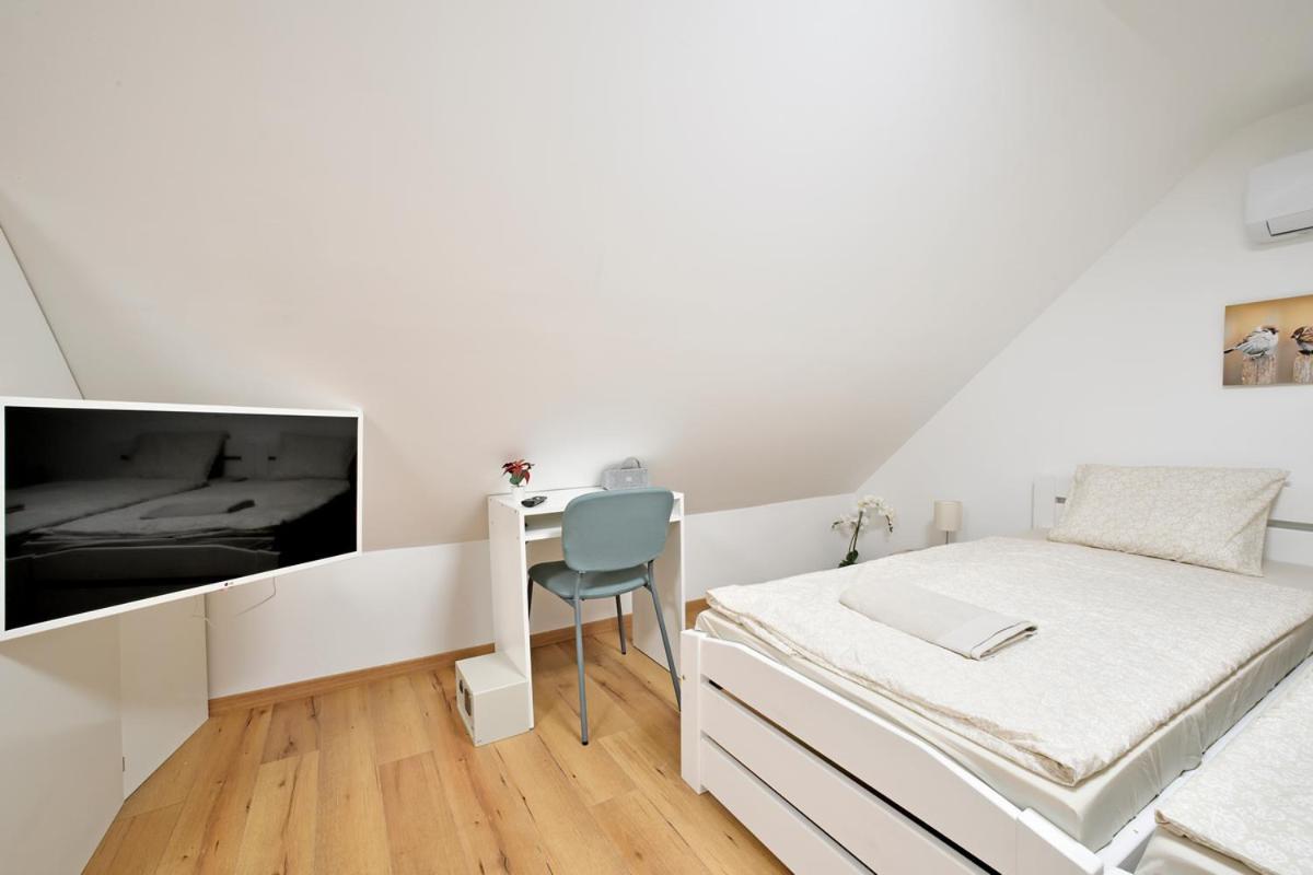 Palmy Apartmanhouse Maglod Zewnętrze zdjęcie