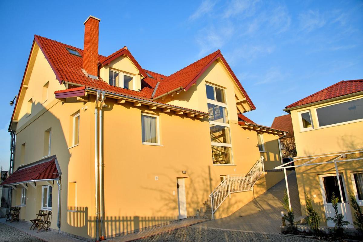 Palmy Apartmanhouse Maglod Zewnętrze zdjęcie